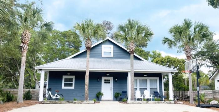 Pinewood l Inlet Beach l Dog Friendly