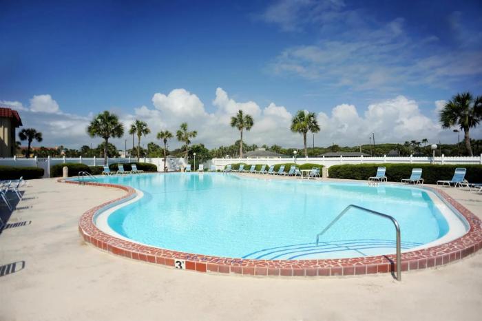 Updated Oceanfront, Oceanviews! 5 Hot Tubs 2 Resort Pools! Trolley St Augustine Beach