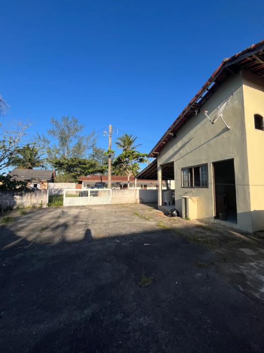 CASA GRANDE PRÓXIMA A PRAIa