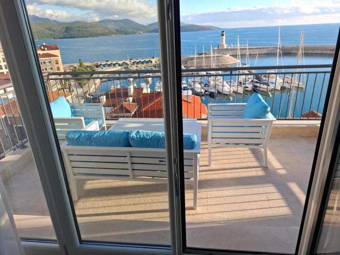 Mango Lux Apartment Lustica Bay