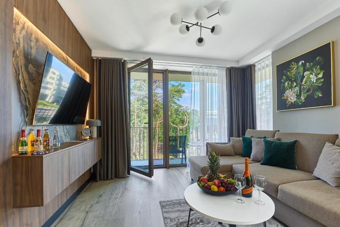 Golden Hour Apartments- Loft H 118