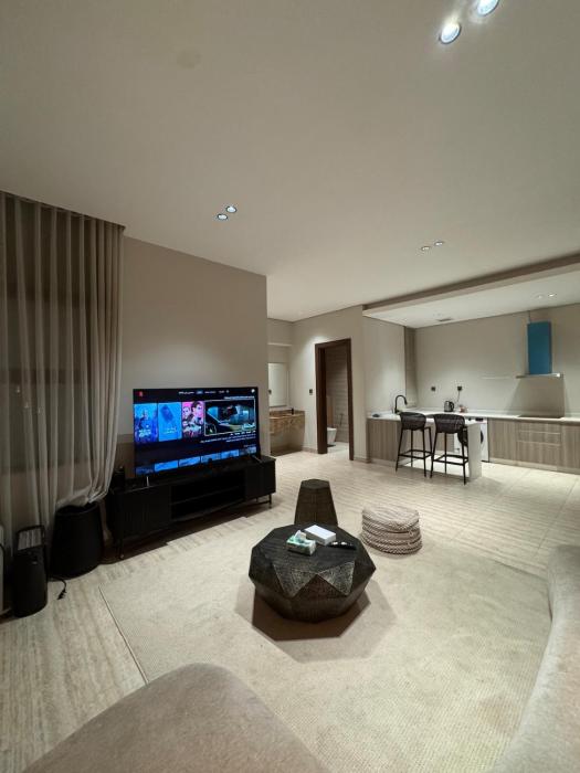 Luxury 3BR Apt with Outdoor Area - Self Check In