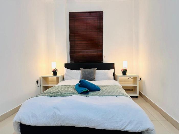 London W12 Apartment Near Westfield and Heathrow