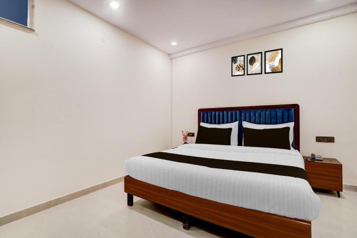 Super Townhouse Preet Vihar Metro Station