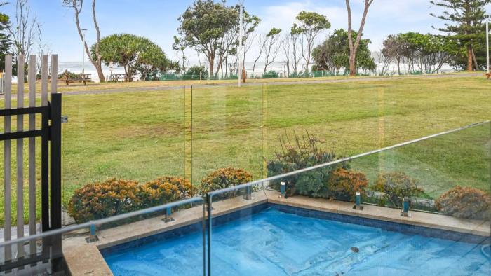 Forty Five On Lawson Apt 4