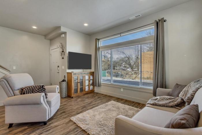 3 Bed 2 Bath King Beds with Smoker Grill