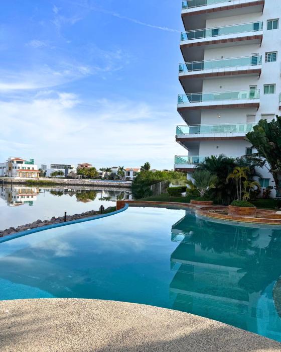 Marina Mazatlán Getaway, Terraza & Comodidad