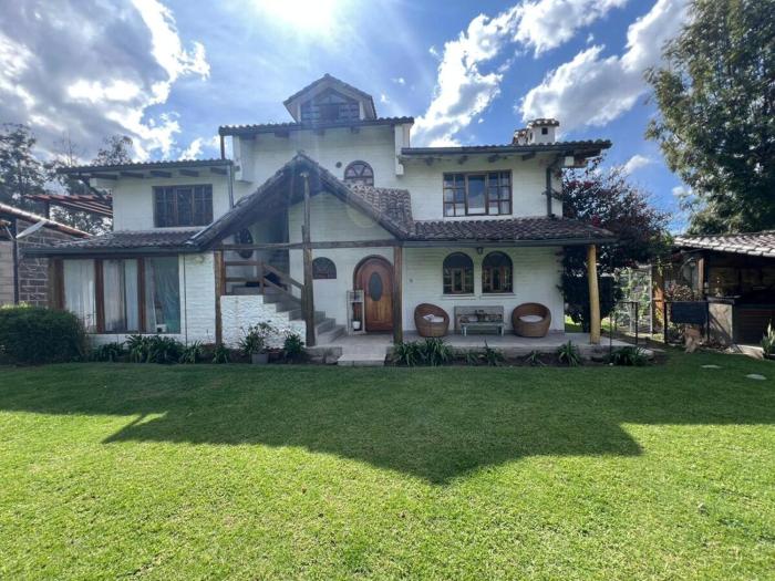 Casa de campo familiar con jardin y asadero