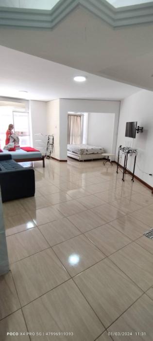 Apto climatizado amplo pé na areia - Itapema 180m da Praia