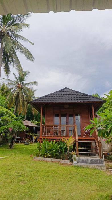 Yellow Coco Gili Gede