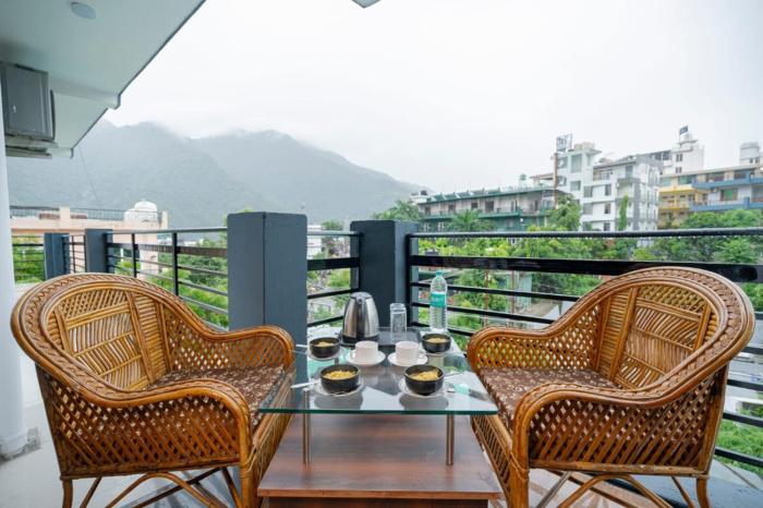 Hotel Indra Palace- 100m from Ganga Ghat