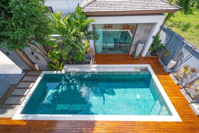 Teak 5 BR Pool Villa Bang Tao Airport Shuttle