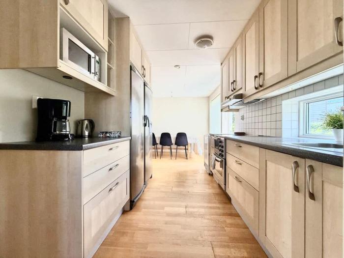 Business Groups Villa - 4 Bedrooms - 7 Beds - Near Volvo