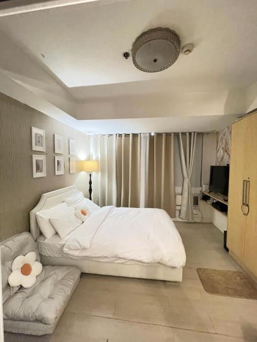 Condo in Paranaque Near NAIA- Azure Paranaque