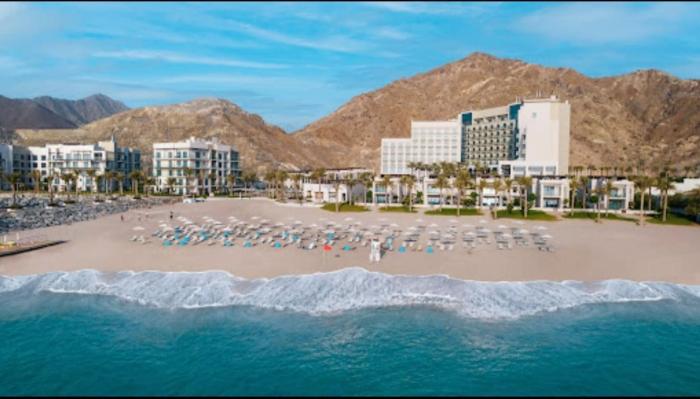 two bed room apartment address beach resort Fujairah1401&2507&1206