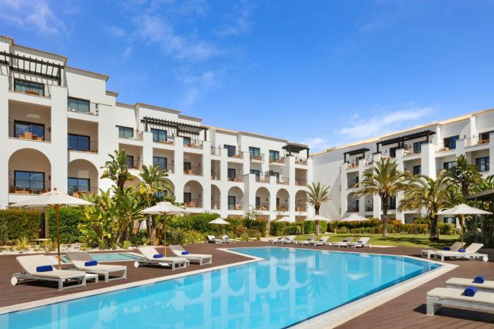 Pine Cliffs Ocean Suites, a Luxury Collection Resort & Spa, Algarve