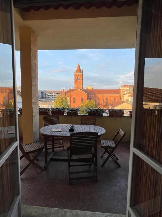 Bright four-room apartment with a large terrace