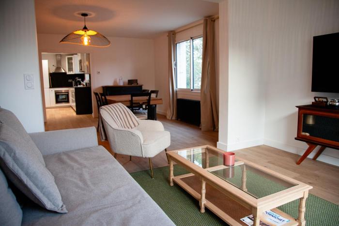 Duplex entre Gare et Plage -terrasse- centre ville