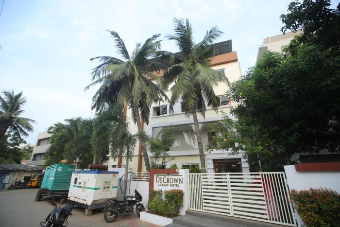 De Crown Luxury Hotel