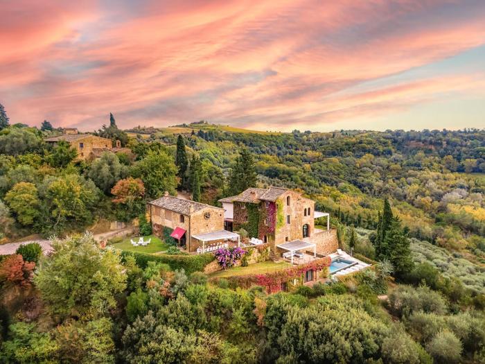 Luxury 8 Bed Tuscan Villa Near Florence with Heated Infinity Pool