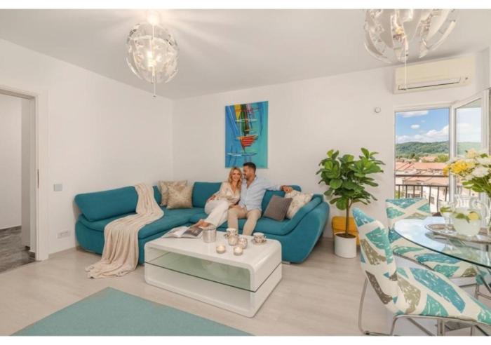 Sophisticated Two-Bedroom Apartment in Mihai Bravu