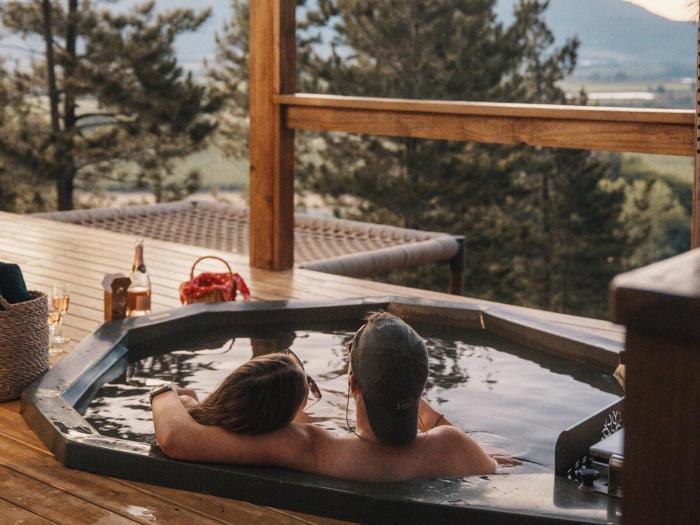 Woodpecker Cabin at Vrolikheid Landgoed