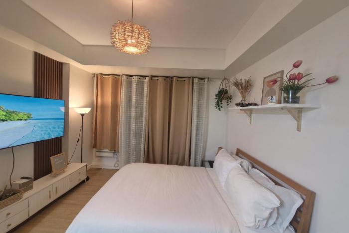 Azure staycation miami tower