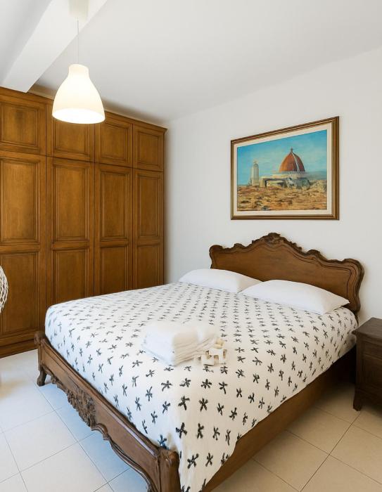 Florence Alfani Apartment