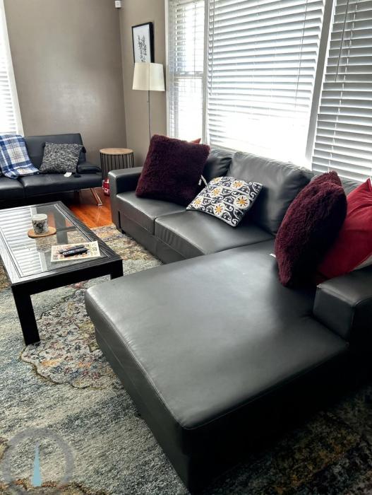 Relaxing 4BR Holiday Retreat Large, Cozy & Close to Airport