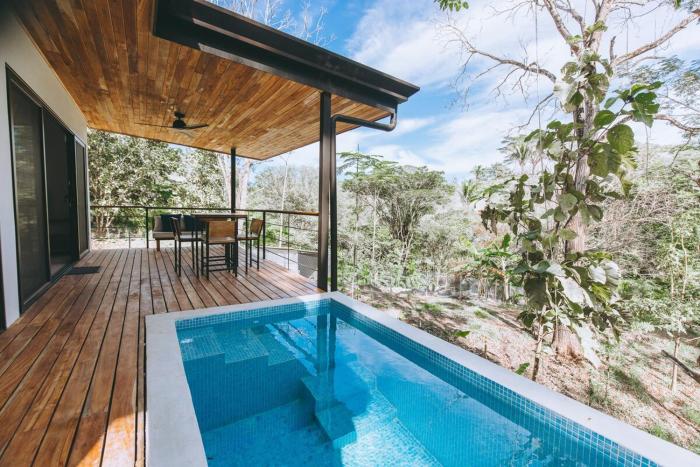 CASA ROBLE, One-Bedroom with Pool in Paradise, Quiet and Fast WiFi