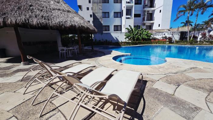 Familiar, amplio y con alberca