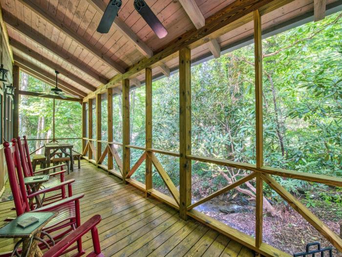 Dec. Disc, Skiing, Pets, Hot Tub, Firepit, Creeks