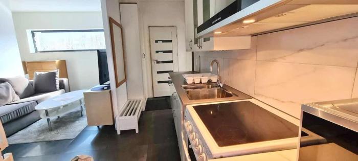 Peaceful Workers Holiday Home - 4 Beds - Parking