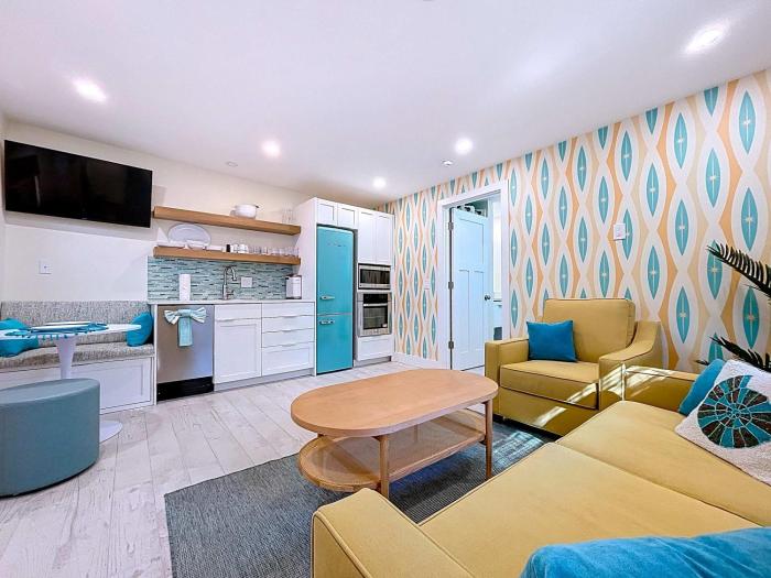 Beachy Keen! 1 bed 1 bath ground floor steps to beach