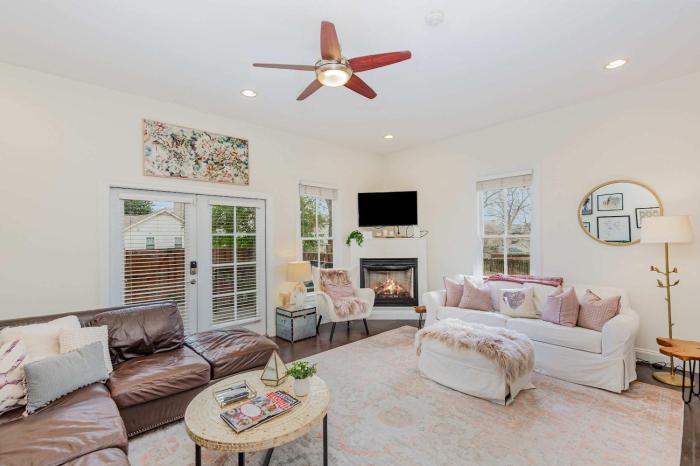 Rhythm & Rest Group Stay with Grill & Cozy Fireplace