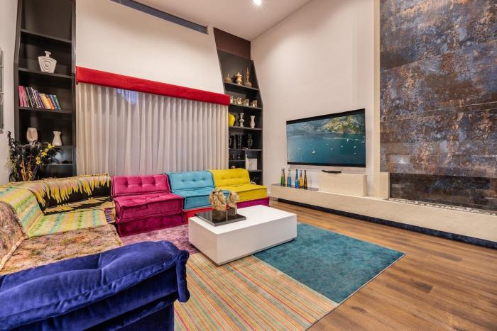 Luxury house, heated pool and Turkish bath Laurels!