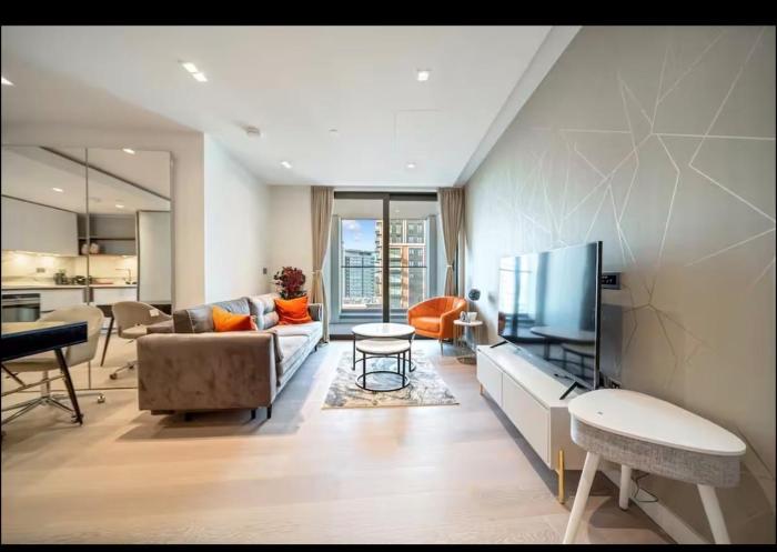 Modern Lux 2 bed 2 bath Central London
