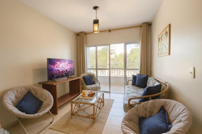 Apartmento à 2 minutos da Praia do Forte e Ilha do Japonês