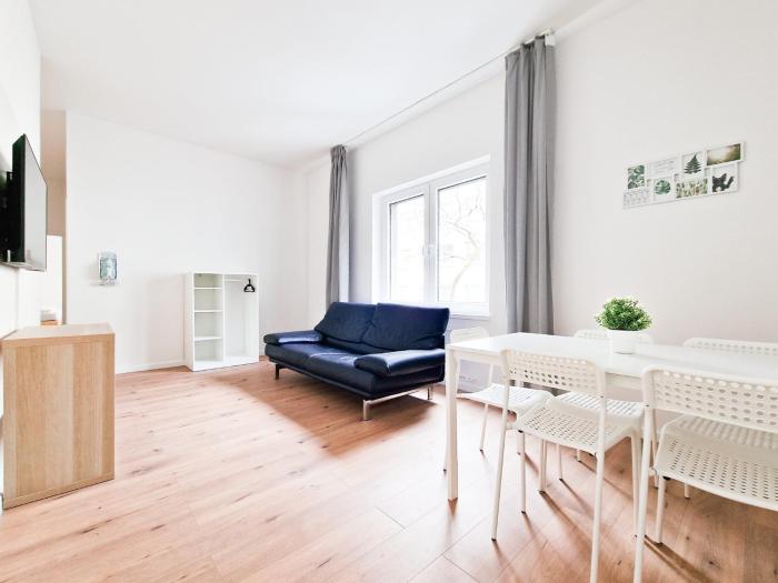Tolstov Apartments - 2 , 3 and 4 Room Apartments - 25 Min Messe DUS