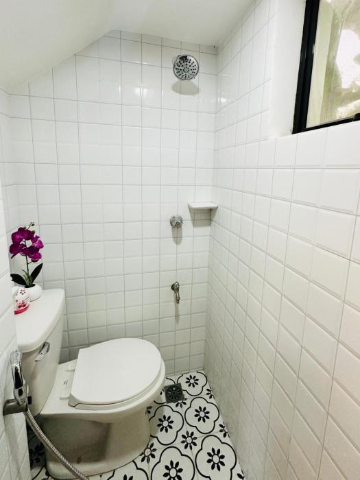 Modern Tropical Home in the City of Smile