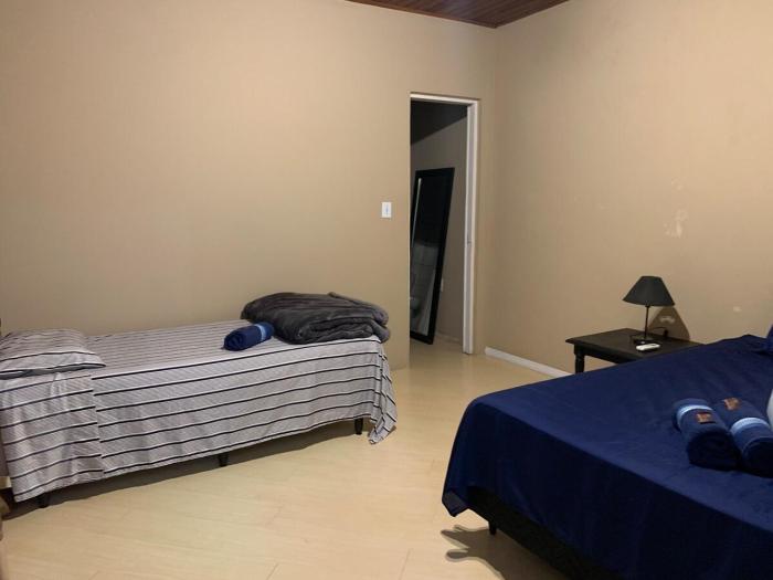 Raridade! Ampla Casa Central- até 5 hóspedes