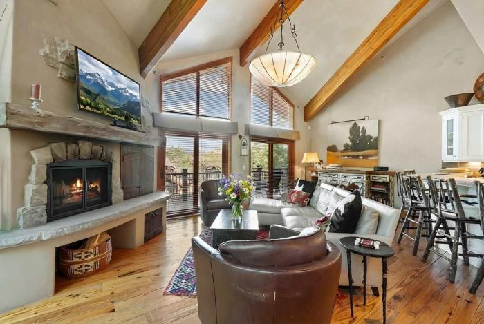 Deer Valley Peak Retreat - 4 bedroom, 4 bath