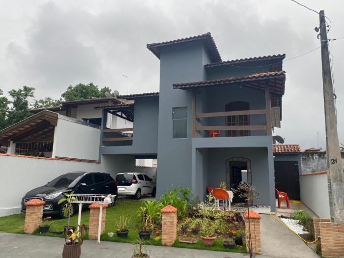 Sobrado na Praia com Piscina em Condomínio