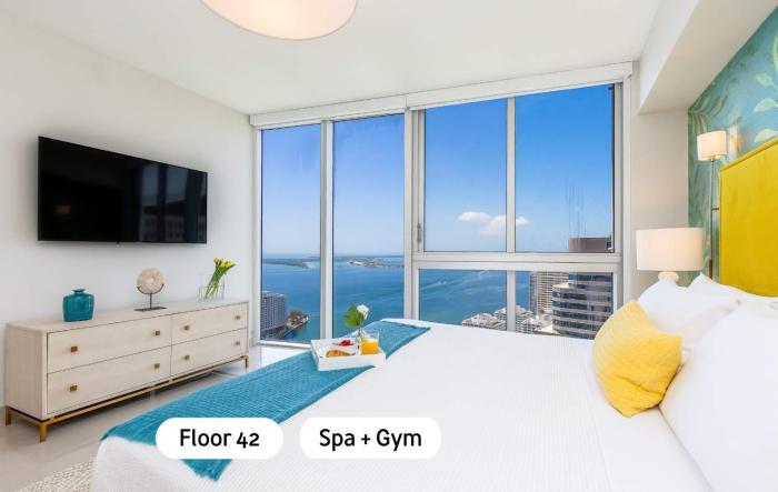 MVR - Luxury High-Rise Near Everything