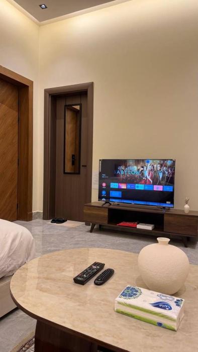 استديو انيق هادى بجلسة جانبية