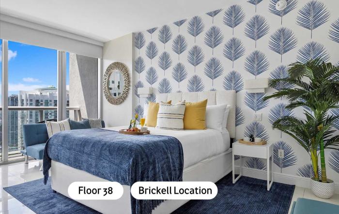 MVR Sleek Condo with Iconic Views