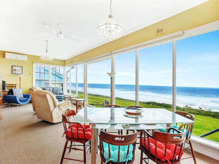 Elandra Hayborough - Pet Friendly No Fencing - No Linen Included