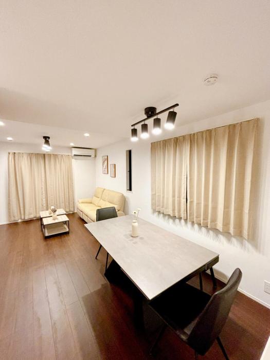 1-minute walk from JR Sakuranomiya Station in Miyakojima Ward, 4 minutes by train to Osaka Station, newly built house