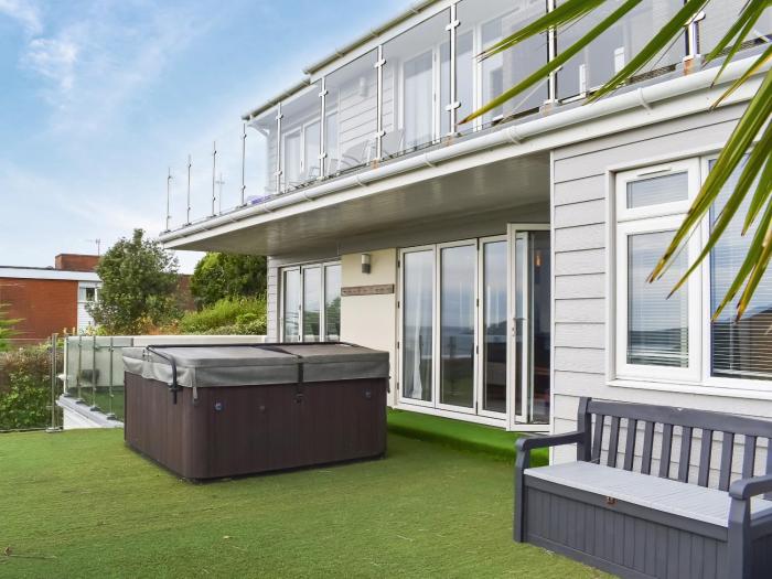 Oceans Away - Uk48571