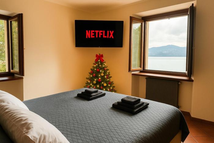 Stresa vista lago con CINEMA e SPIAGGIA